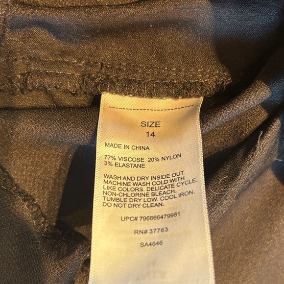 Black and Polka Dot Short Set of 2 - Picture 5 of 14